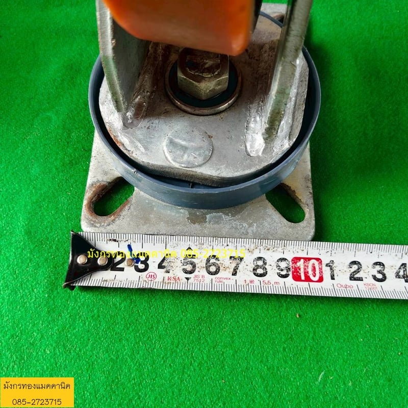 ลูกล้อโพลียูรีเทน ขนาด 6 นิ้ว ล้อหมุน 2 ล้อ โครงล้อหนามาก แข็งแรง รับน้ำหนักได้ดี ยางยังสภาพดี มีรอยการใช้งาน 