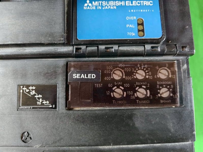 เบรกเกอร์ มิตซูบิชิ รุ่น NF800-CEP ขนาด 800A เฟรมใหญ่ ใช้งานได้ปกติ ราคา 5,000 บาทไม่รวมส่ง เบรกเกอร์ มิตซูบิชิ รุ่น NF800-CEP ขนาด 800A เฟรมใหญ่ ใช้งานได้ปกติ ราคา 5,000 บาทไม่รวมส่ง