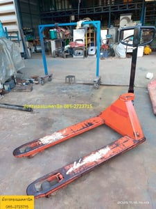 	 แฮนด์ลิฟท์ ยี่ห้อ BT ยกของได้ประมาณ 2 ตัน ขนาดกว้าง 68 ซม. ยาว 115 ซม. ล้อลื่นดี ยกได้สูง เข็นง่าย วงเลี้ยวแคบ เหล็กหนามาก สภาพดี ใช้งานได้ดีปกติ ราคา 3,900 บาทไม่รวมส่ง มีหน้าร้านอยู่เมืองนครสวรรค์ค่ะ