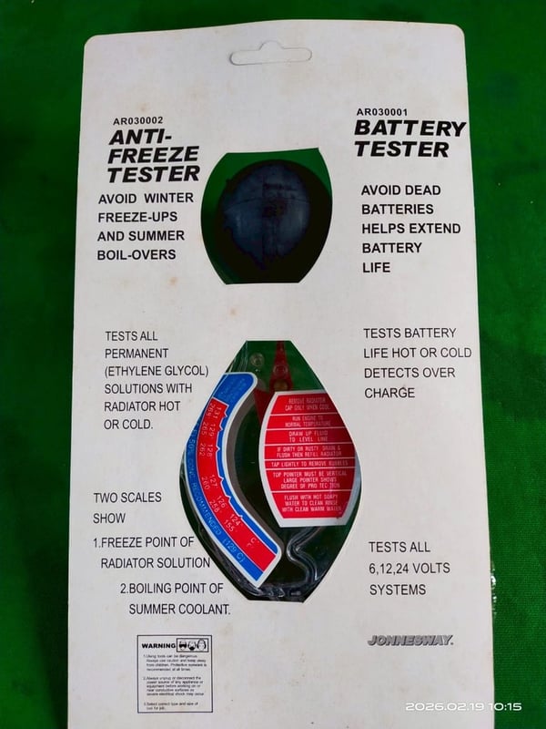 เครื่องทดสอบคุณภาพน้ำยาหล่อเย็นและจุดเยือกแข็ง Jonnesway รุ่น AR030002  ฟังก์ชันการใช้งาน: ใช้สำหรับตรวจสอบประสิทธิภาพของน้ำยาหล่อเย็นและจุดแข็งตัวของน้ำยาในระบบหม้อน้ำ  ของใหม่เก่าเก็บ ขายตามสภาพ อุปกรณ์ครบในกล่อง อันละ 50 บาทไม่รวมส่ง มี 40 อัน