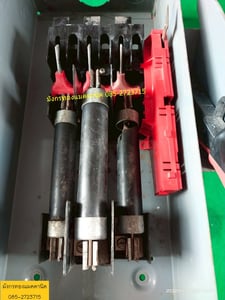 เซฟตี้สวิตซ์ SquareD ขนาด 100A 600V สภาพดี มีตำหนิภาพสุดท้าย ราคา 1,000 บาทไม่รวมส่ง