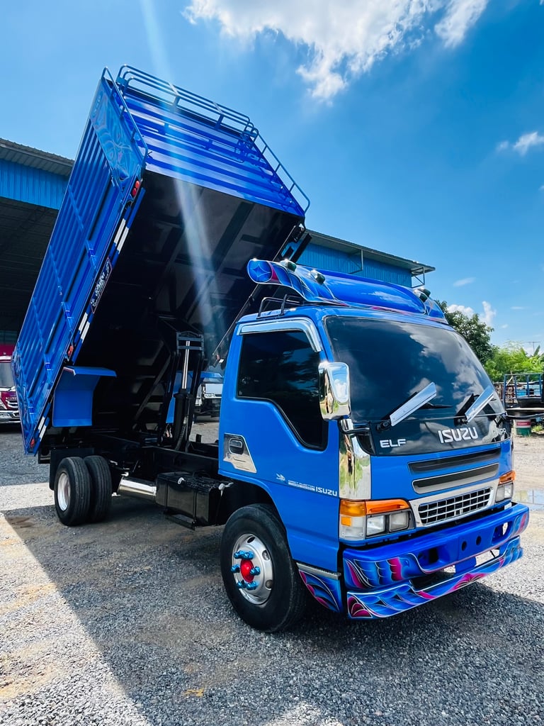 ISUZU NPR 130แรงม้า รถบรรทุก 6ล้อ ดั้มพ์ ปี2003 ISUZU NPR 130แรงม้า รถบรรทุก 6ล้อ ดั้มพ์ ปี2003