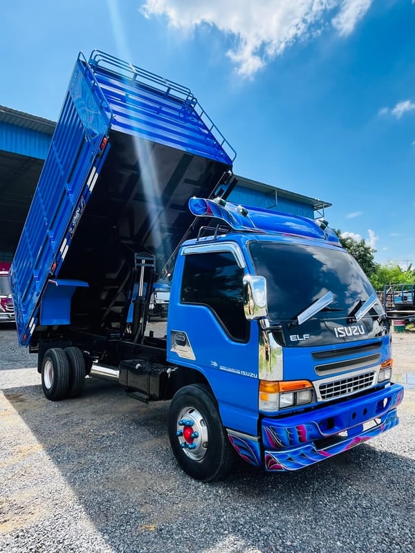 ISUZU NPR 130แรงม้า รถบรรทุก 6ล้อ ดั้มพ์ ปี2003