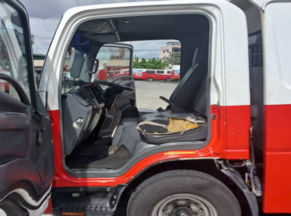 ขาย ISUZU NlR รถบรรทุก 4 ล้อ 130 แรงม้า ปี 2552 ขาย ISUZU NlR รถบรรทุก 4 ล้อ 130 แรงม้า ปี 2552