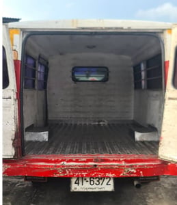 ISUZU NLR รถบรรทุก 4ล้อ ตู้แห้ง ปี2011 ISUZU NLR รถบรรทุก 4ล้อ ตู้แห้ง ปี2011
