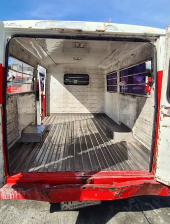 ISUZU NLR รถบรรทุก 4ล้อ ตู้แห้ง ปี2011 ISUZU NLR รถบรรทุก 4ล้อ ตู้แห้ง ปี2011