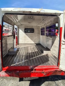 ISUZU NLR รถบรรทุก 4ล้อ ตู้แห้ง ปี2011 ISUZU NLR รถบรรทุก 4ล้อ ตู้แห้ง ปี2011
