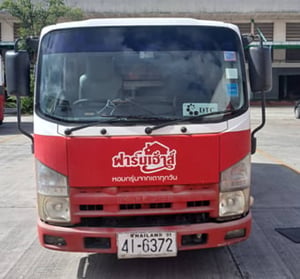 ISUZU NLR รถบรรทุก 4ล้อ ตู้แห้ง ปี2011 ISUZU NLR รถบรรทุก 4ล้อ ตู้แห้ง ปี2011