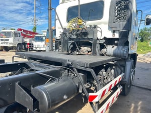 HINO FG 212แรงม้า รถบรรทุก 6ล้อ หัวลาก ปี48 HINO FG 212แรงม้า รถบรรทุก 6ล้อ หัวลาก ปี48