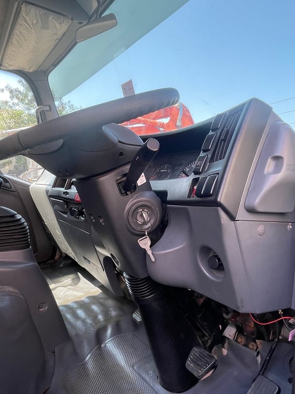 ISUZU NPR 150แรงม้า รถบรรทุก 6ล้อ ตู้เย็น ปี2564