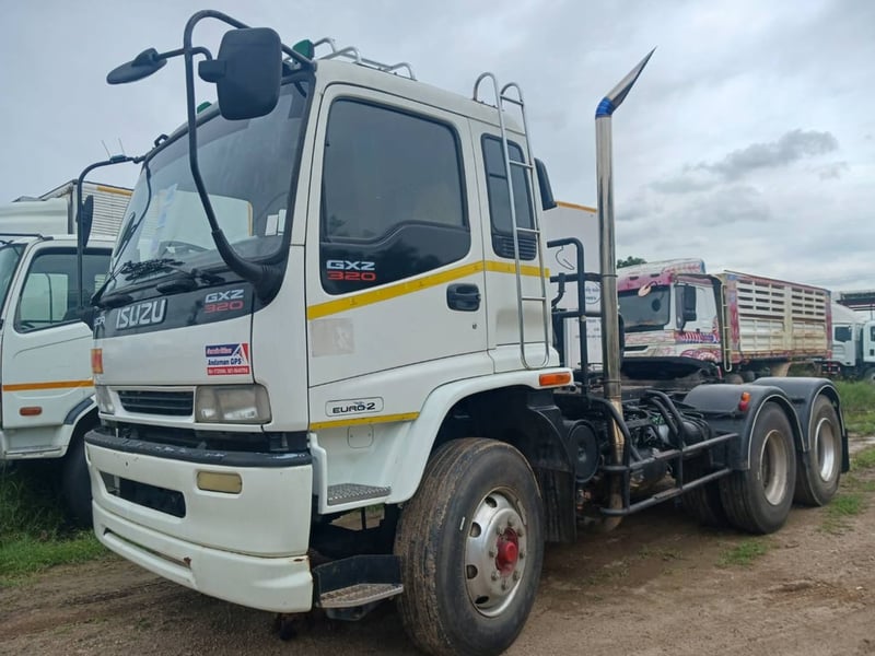 ISUZU GXZ 270แรงม้า รถบรรทุก 10ล้อ หัวลาก เฉพาะหัว ปี45