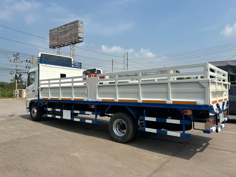 HINO FC 210แรงม้า รถบรรทุก 6ล้อ ปี2565