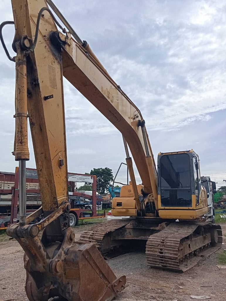 รถแม็คโคร PC200-8A ปี2556 ใช้งานได้ปกติ