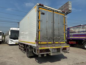ISUZU NPR 150แรงม้า ตู้เปียก รถบรรทุก 6ล้อ ปี2564