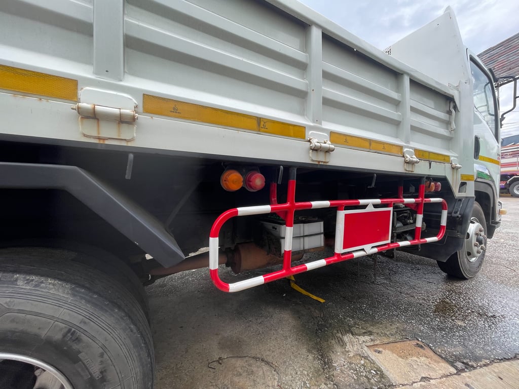 ISUZU FRR 210แรงม้า รถบรรทุก 6ล้อ ดั้มพ์ ปี2559