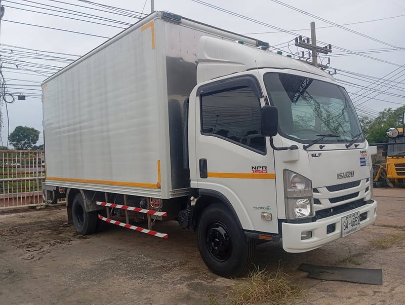 ISUZU NPR 150แรงม้า รถบรรทุก 6ล้อ ตู้เปียก ปี64