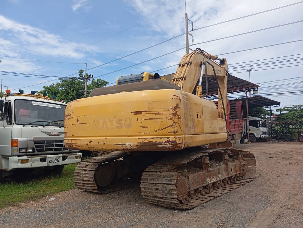 รถแม็คโคร PC200-8A ปี2556 ใช้งานได้ปกติ