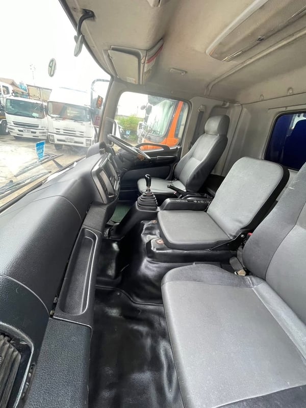 HINO FL 212แรงม้า รถบรรทุก 10ล้อ กระบะคอกสูง ปี2557