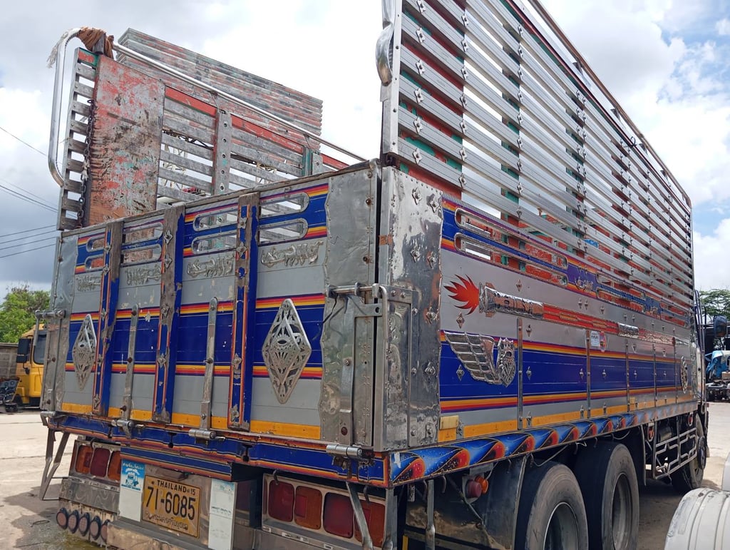 HINO FL8J 212แรงม้า รถบรรทุก 10ล้อ กระบะคอกสูง ปี57
