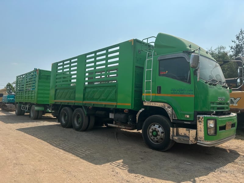 ISUZU FVM 300แรงม้า รถบรรทุก 10ล้อ พ่วงแม่ลูก ปี2552