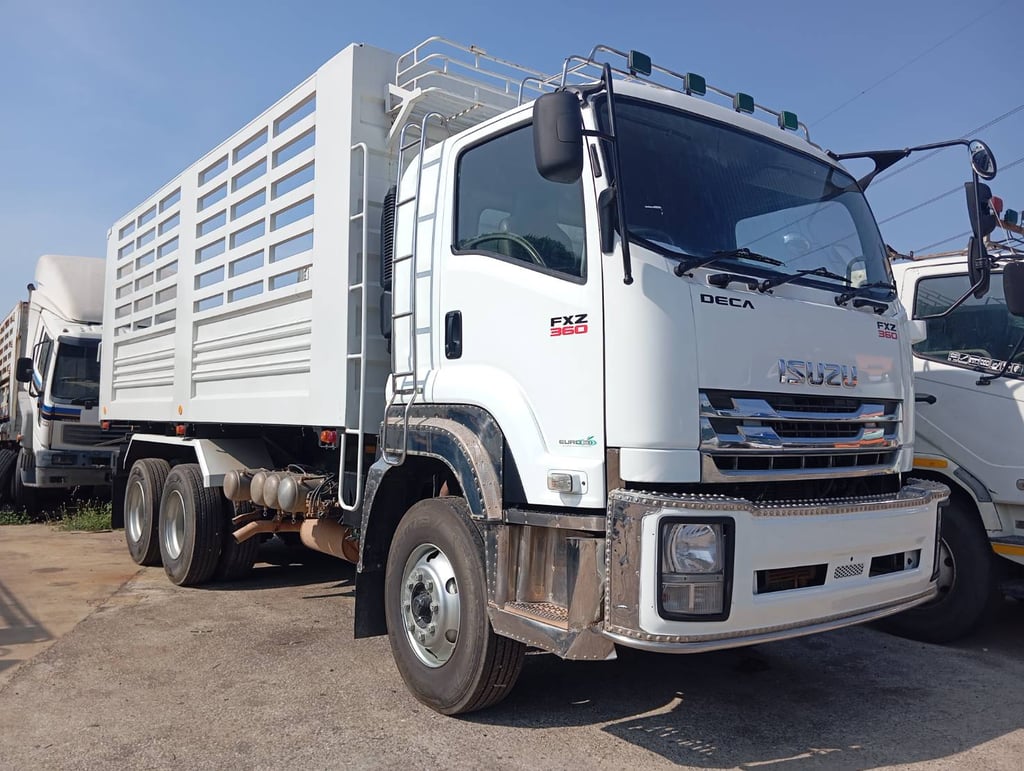 ISUZU FXZ 360แรงม้า รถบรรทุก 10ล้อ ดั้มพ์ ปี2560 ISUZU FXZ 360แรงม้า รถบรรทุก 10ล้อ ดั้มพ์ ปี2560