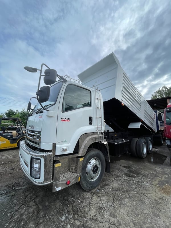 ISUZU FXZ 360แรงม้า รถบรรทุก 10ล้อ ดั้มพ์ ปี60