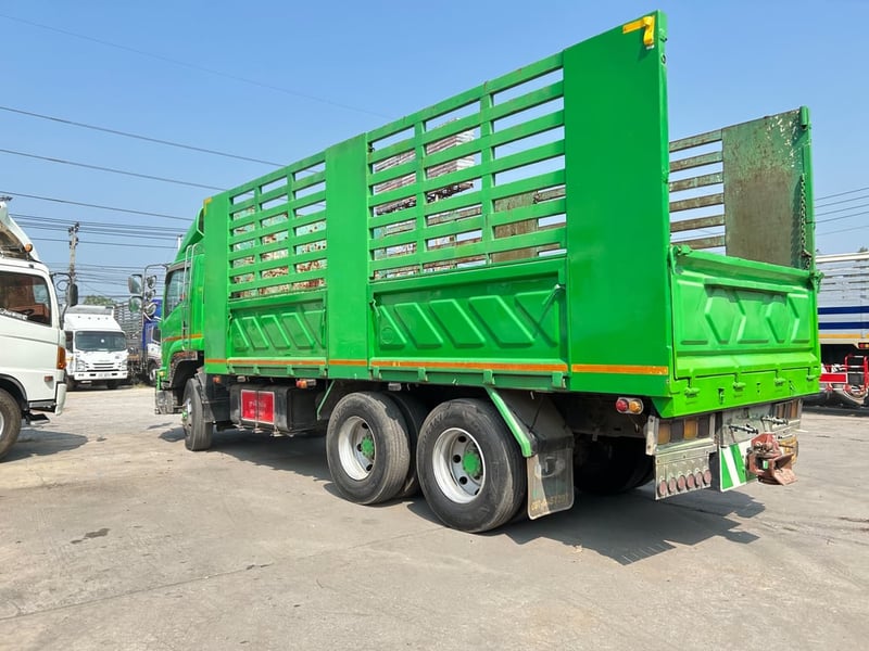 ISUZU FVM 240แรงม้า ปี2552 เพลาเดียว ISUZU FVM 240แรงม้า ปี2552 เพลาเดียว