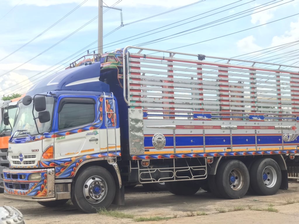 HINO FL 210แรงม้า รถบรรทุก 6ล้อ กระบะคอกสูง ปี57