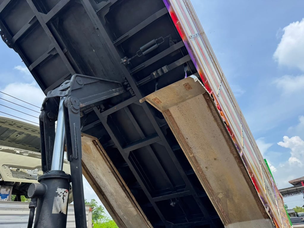 ISUZU FXZ 360แรงม้า รถบรรทุก 10ล้อ ดั้มพ์ ปี59