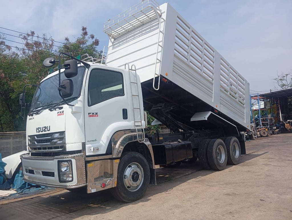 ISUZU FXZ 360แรงม้า รถบรรทุก 10ล้อ ดั้มพ์ ปี60 ISUZU FXZ 360แรงม้า รถบรรทุก 10ล้อ ดั้มพ์ ปี60