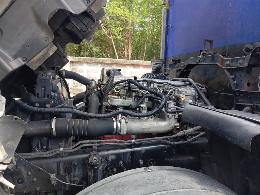 HINO FL 212แรงม้า รถบรรทุก 10ล้อ กระบะคอกสูง ปี2557 HINO FL 212แรงม้า รถบรรทุก 10ล้อ กระบะคอกสูง ปี2557