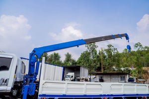 ISUZU FRR 210แรงม้า รถบรรทุก 6ล้อ กระบะเหล็กติดเครน ปี2018 เลขไมล์ 67,220 กม.