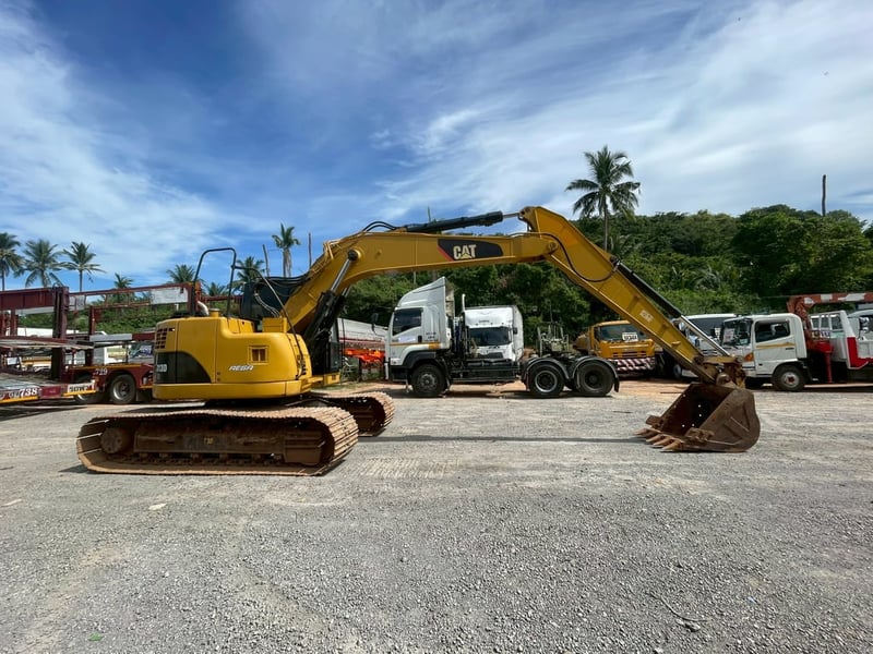 "รถ JCB CATERPILLAR รุ่น 422E"