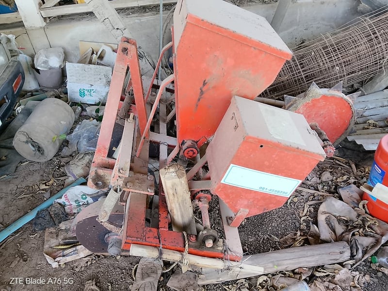 ขายเครื่องหยอดข้าวโพด