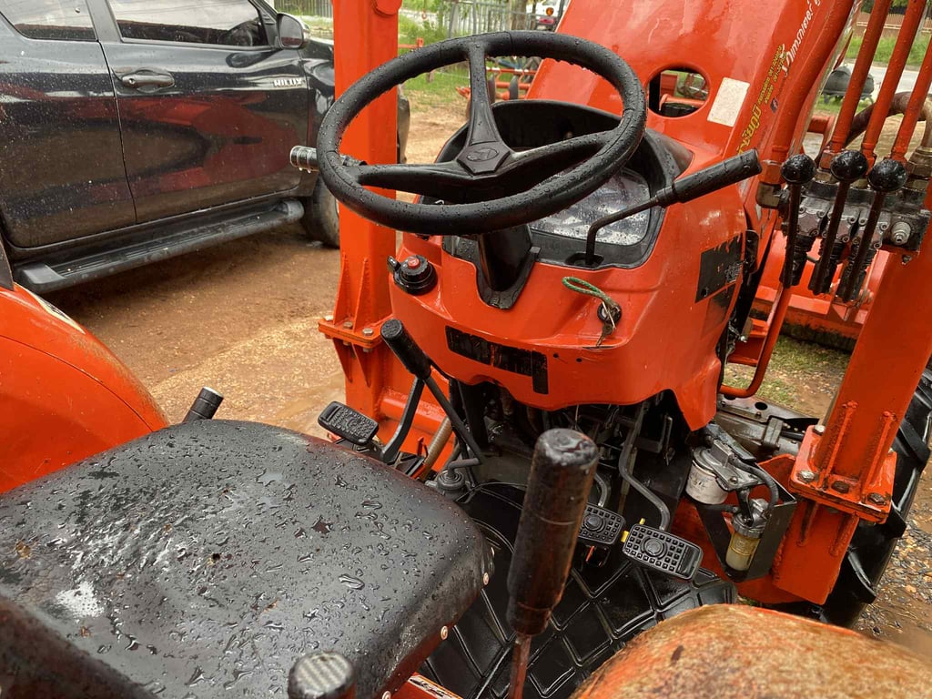 KUBOTA L5018DT รถไถ 50 แรงม้า ปี 2018 พร้อมใบมีดและผานพรวน KUBOTA L5018DT รถไถ 50 แรงม้า ปี 2018 พร้อมใบมีดและผานพรวน