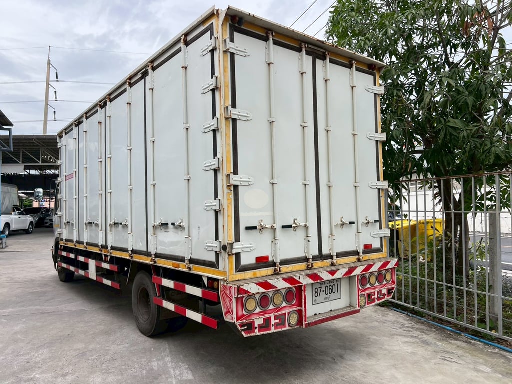 ขาย isuzu frr190 ขาย isuzu frr190