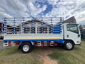 ISUZU NMR 130แรงม้า รถบรรทุก 6ล้อ กระบะคอกสูง ปี2010 เลขไมล์น้อยกว่า 500,000 กม. ISUZU NMR 130แรงม้า รถบรรทุก 6ล้อ กระบะคอกสูง ปี2010 เลขไมล์น้อยกว่า 500,000 กม.