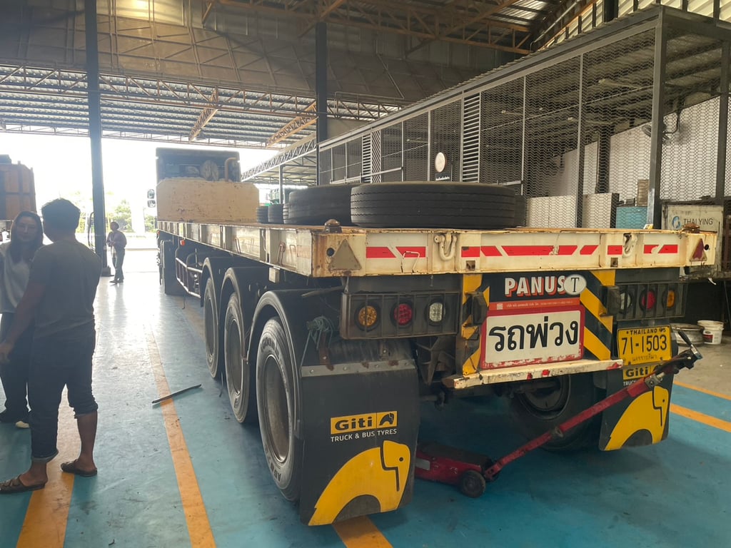 ขายรถกึ่งพ่วงพื้นเรียบสภาพดี หางพื้นเรียบพนัส ขายรถกึ่งพ่วงพื้นเรียบสภาพดี หางพื้นเรียบพนัส