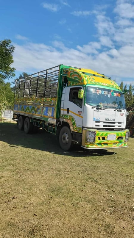 ISUZU FVM 240แรงม้า รถบรรทุก 10ล้อ กระบะคอกสูง ปี2014  ติดต่อคุณกล้วย โทร 089-8456025
