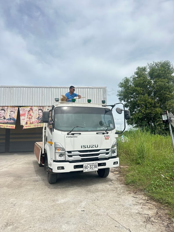 ISUZU FRR 210แรงม้า รถบรรทุก 6ล้อ กระบะเหล็ก ปี2022 เลขไมล์น้อยกว่า 50,000 กม. ISUZU FRR 210แรงม้า รถบรรทุก 6ล้อ กระบะเหล็ก ปี2022 เลขไมล์น้อยกว่า 50,000 กม.
