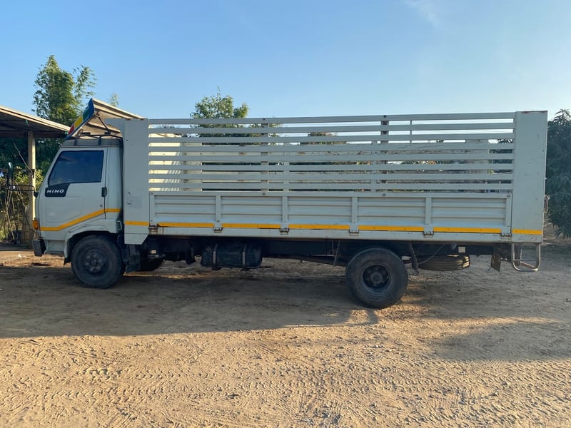 หกล้อฮีโน่ เอฟซี120 รถห้างใหม่ไทย