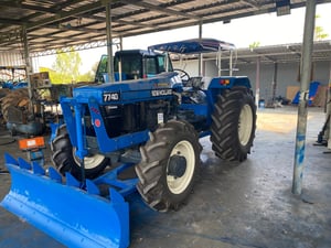 รถไถฟอร์ดรุ่น 5640 เช็คใหม่ทั้งคันทะเบียนพร้อมโอน