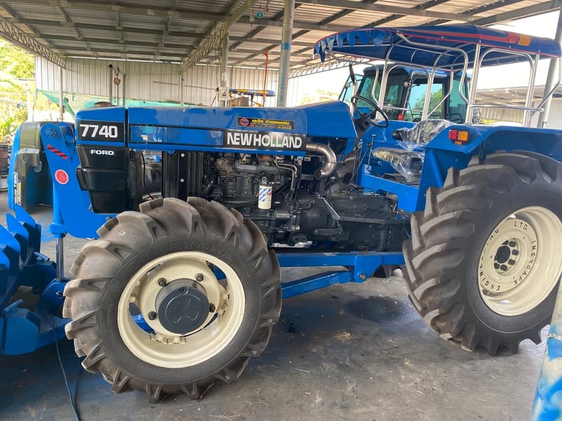 รถไถฟอร์ดรุ่น 5640 เช็คใหม่ทั้งคันทะเบียนพร้อมโอน