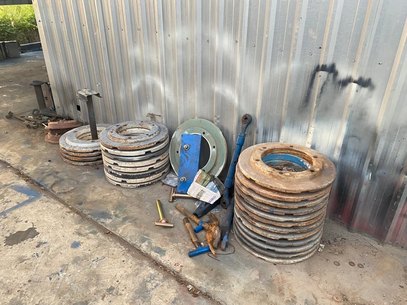 รถไถฟอร์ดรุ่น 6640 และรุ่น 5640 ตู้แอร์เกียร์กลางเช็ค 100 และทีเอสเก้าศูนย์