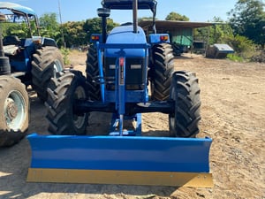 รถไถฟอร์ดรุ่นทีเอสเก้าศูนย์