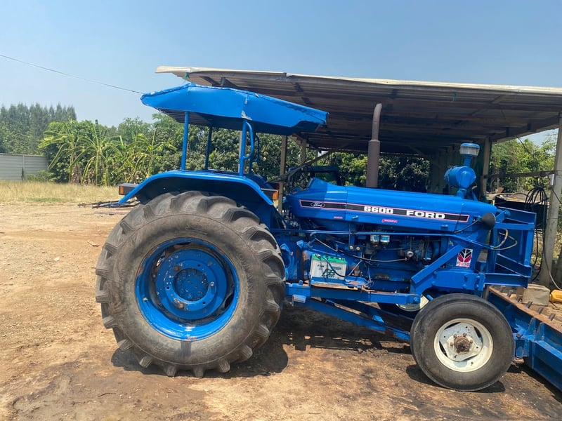 รถไถฟอร์ดรุ่น 5007 เจ็ด ที่ห้า