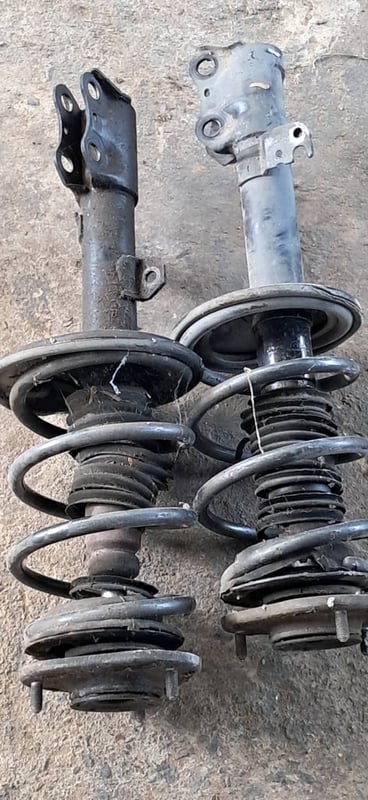 โช๊คคู่หน้า Toyota Wish