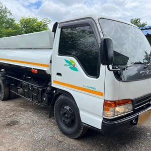 ISUZU NKR 130แรงม้า รถบรรทุก 6ล้อ รถดูดสิ่งปฏิกูล ปี2001