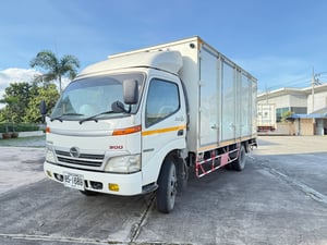HINO XZU 136แรงม้า รถบรรทุก 6ล้อ ตู้แห้ง ปี2011 เลขไมล์ 190,000 กม.