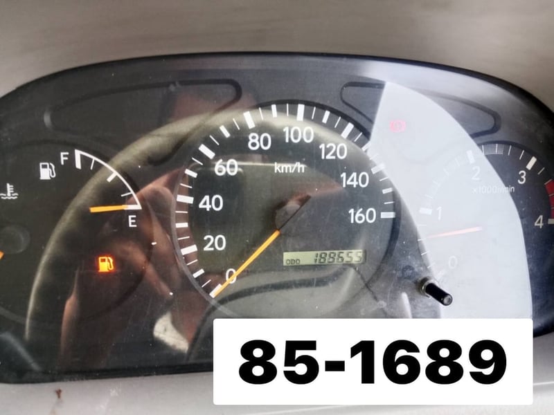 HINO XZU 136แรงม้า รถบรรทุก 6ล้อ ตู้แห้ง ปี2011 เลขไมล์ 190,000 กม.